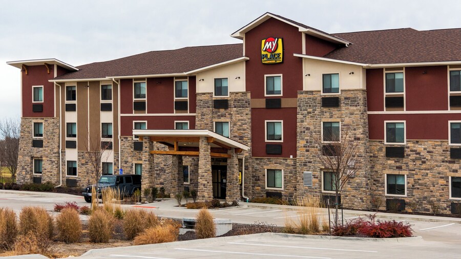 My Place Hotel - Overland Park