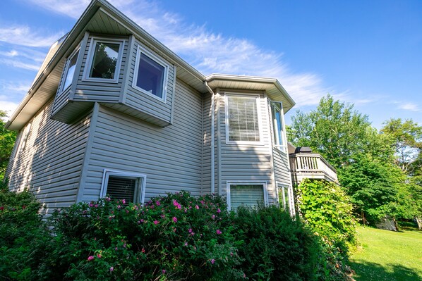 Garden - Lily's Garden (Charlottetown)