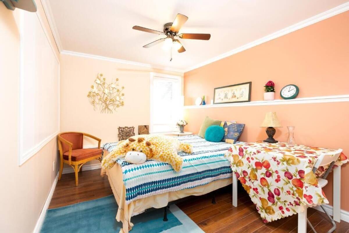 Comfort Double Room, Bathtub | Desk, laptop workspace, iron/ironing board (on request), WiFi (free)