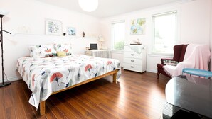 Room - Lily's Garden (Charlottetown)