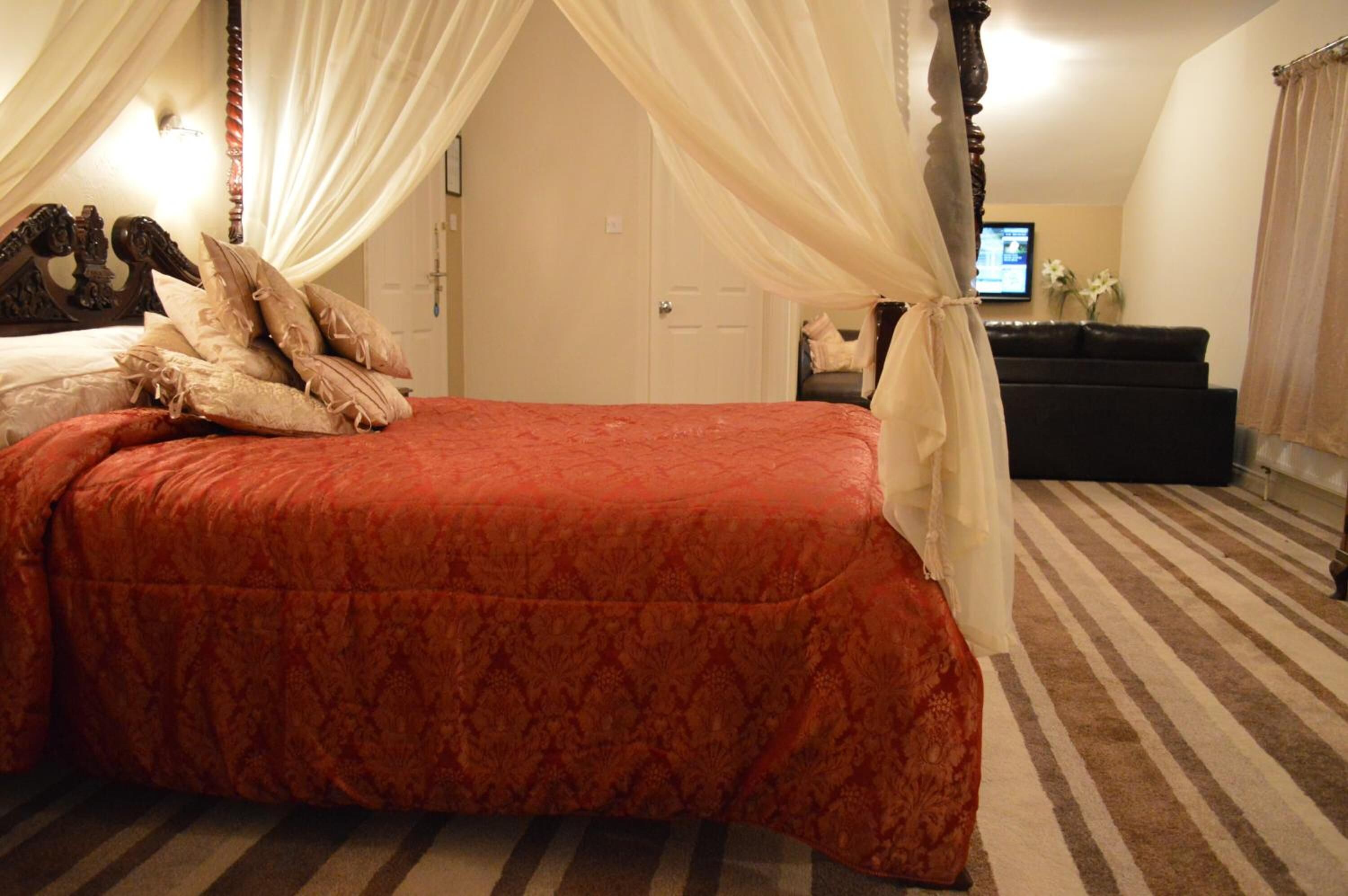 free wifi, bed sheets, wheelchair access