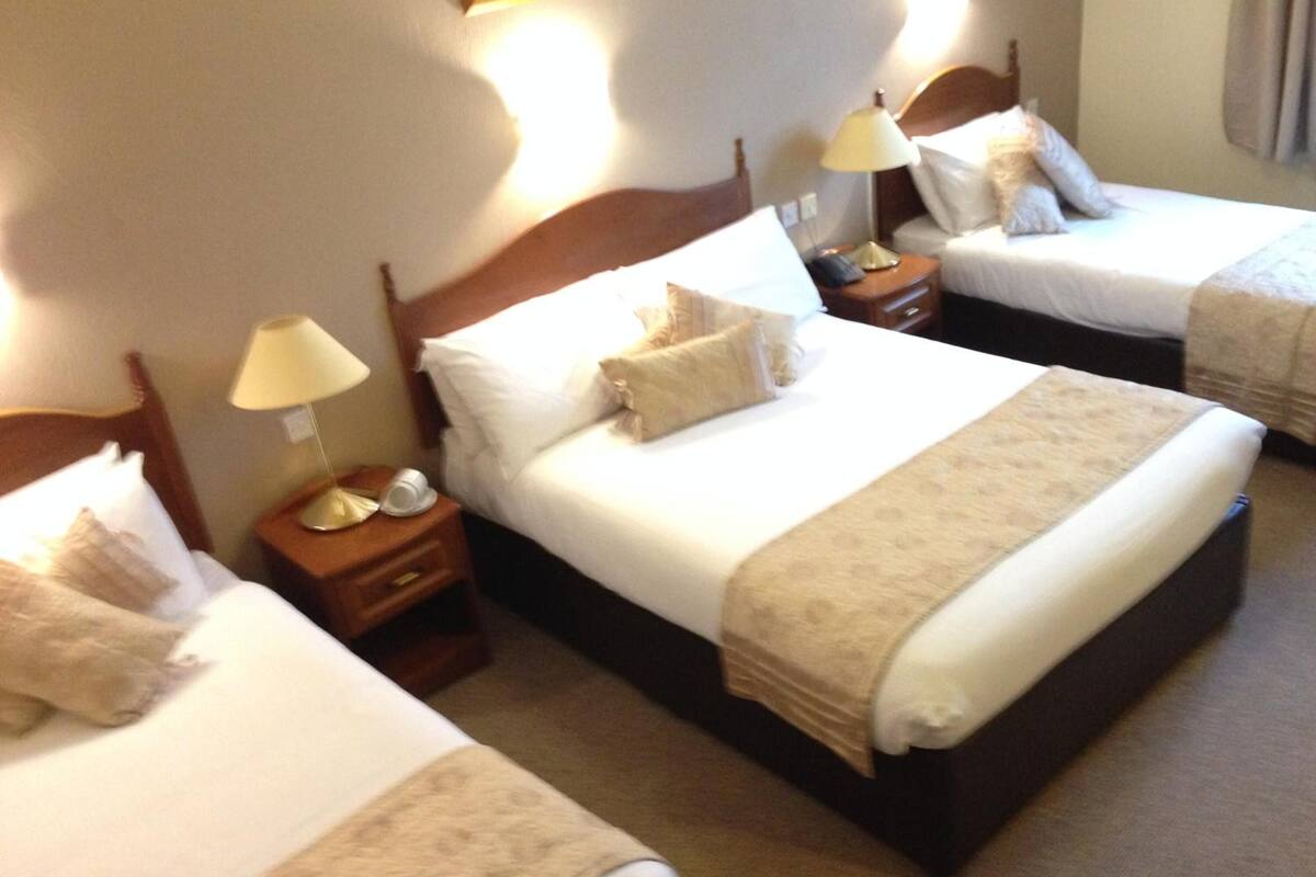 free wifi, bed sheets, wheelchair access