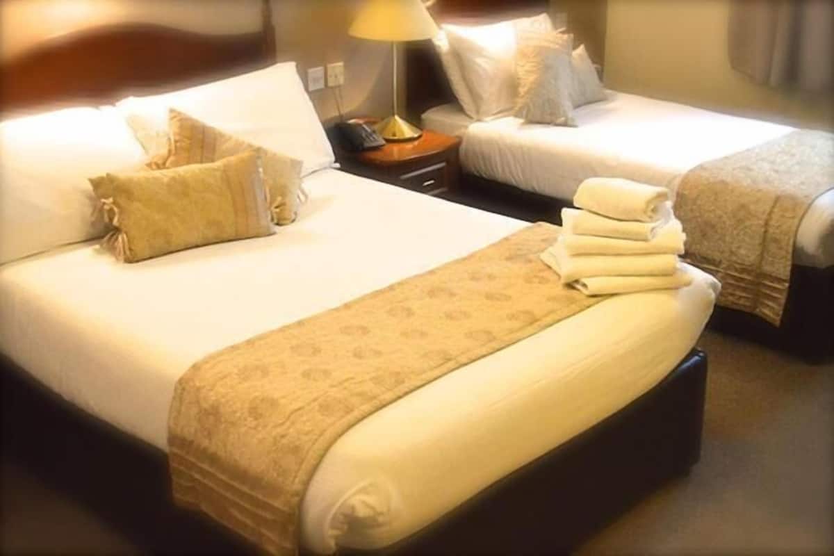 free wifi, bed sheets, wheelchair access