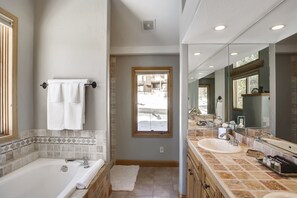 Villa, 3 habitaciones | Baño