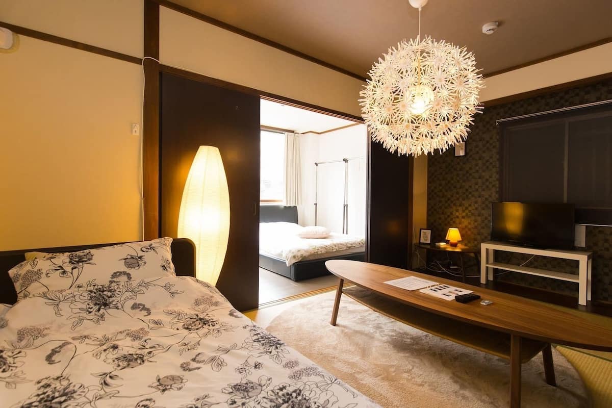 Iron/ironing board, free WiFi