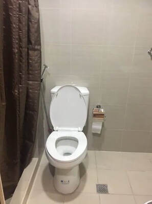 Douche, serviettes fournies