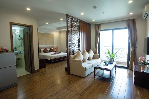 1 bedroom, minibar, in-room safe, desk