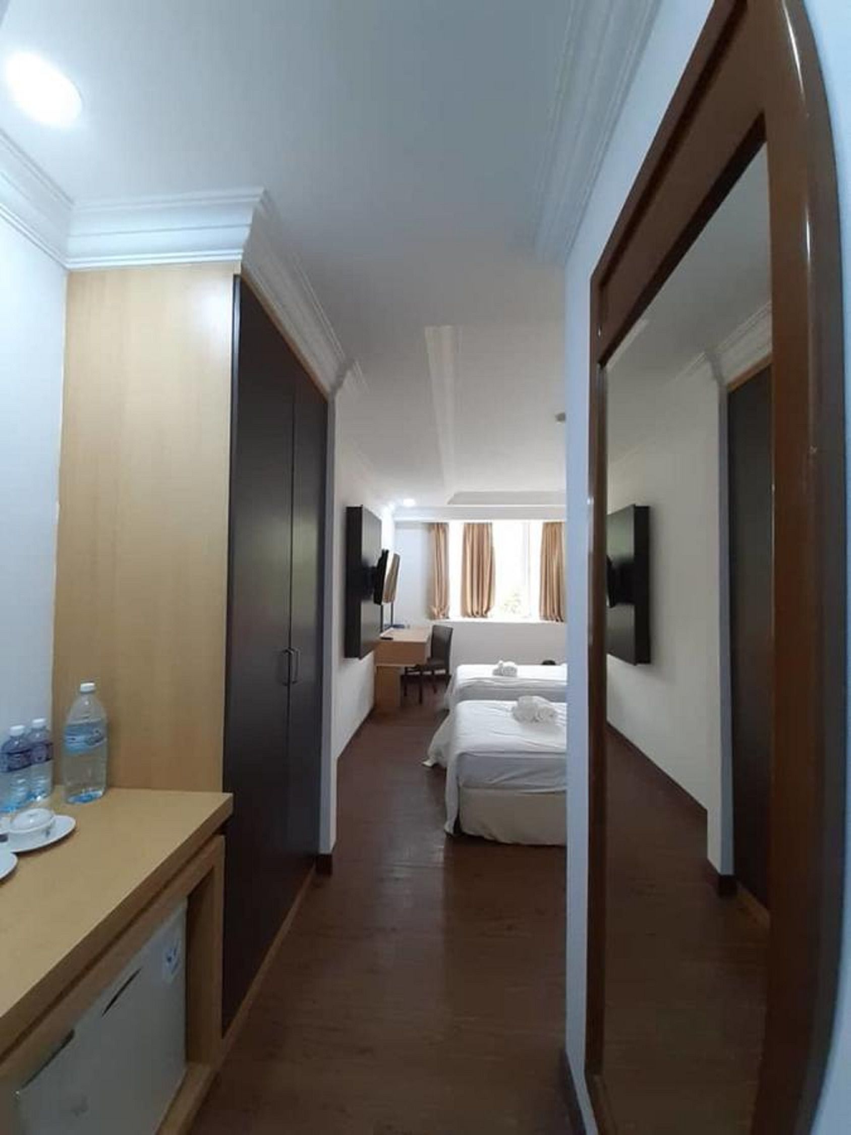 standard twin room | 1 bedroom, desk, soundproofing, free wifi