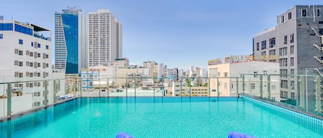 Outdoor pool, sun loungers