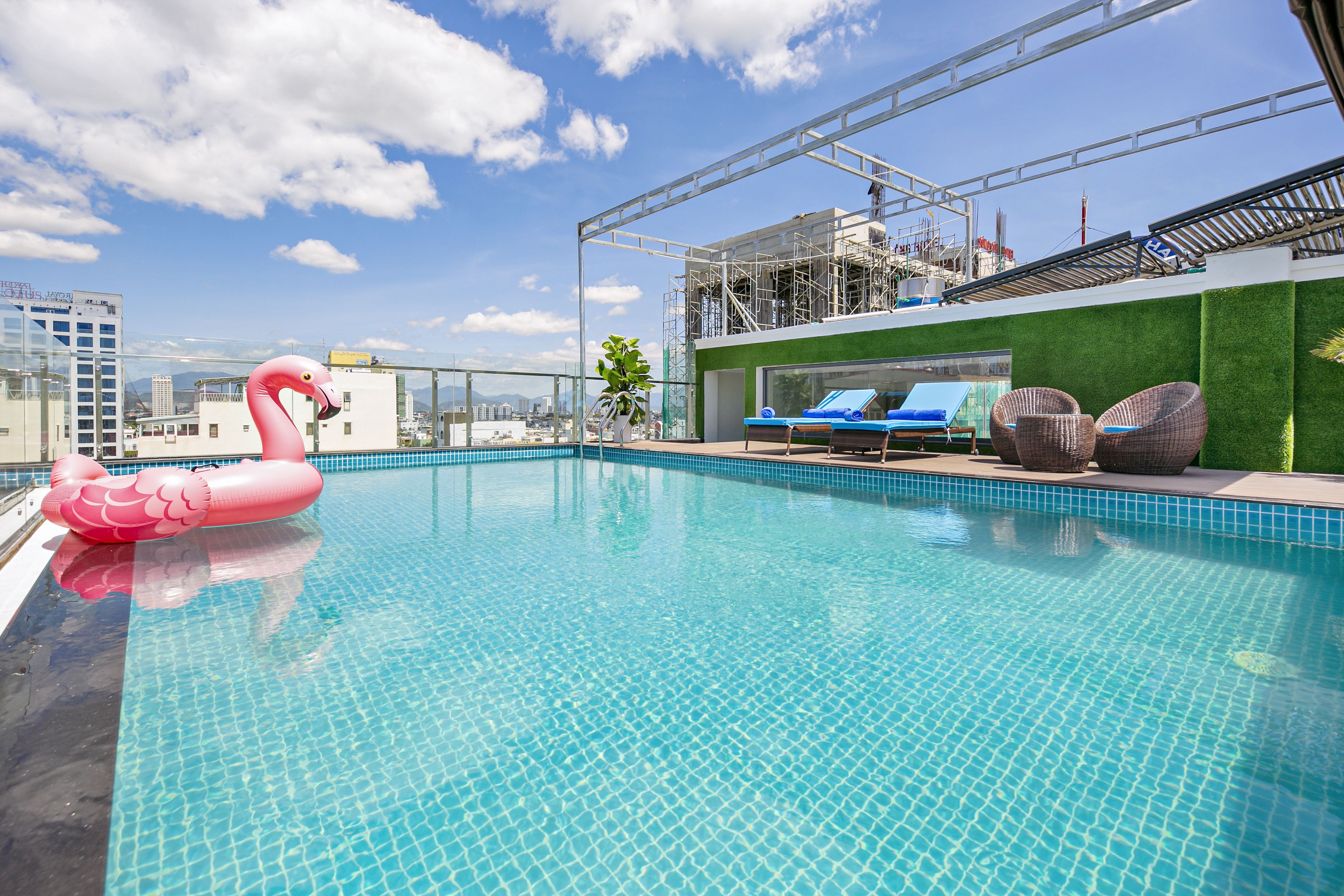 Outdoor pool, pool loungers