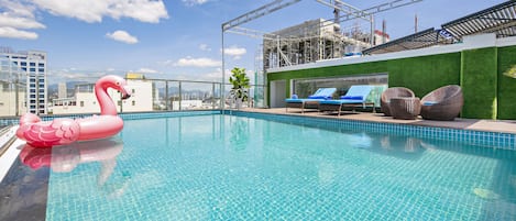 Outdoor pool, sun loungers