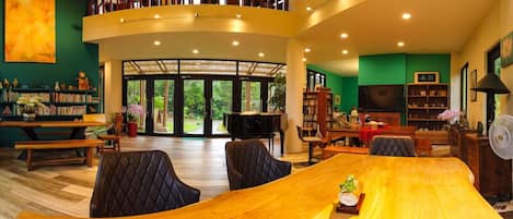 Free daily local cuisine breakfast