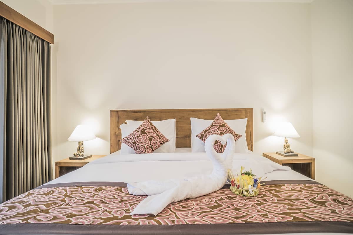 Standaard tweepersoonskamer | Een bureau, gratis wifi, beddengoed
