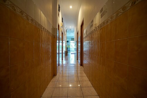 Super OYO 1173 Hotel Shofa Marwah