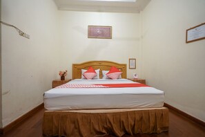 Habitación doble Deluxe | Escritorio, wifi gratis y ropa de cama 