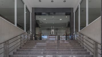 Pintu masuk properti