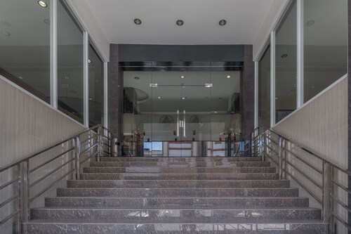 OYO 1081 Allson City Hotel Makassar