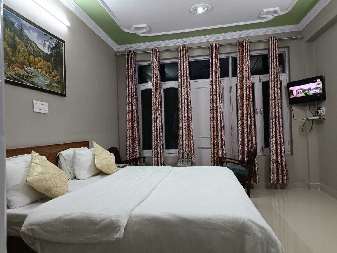 Pillow-top beds, in-room safe, iron/ironing board, free WiFi