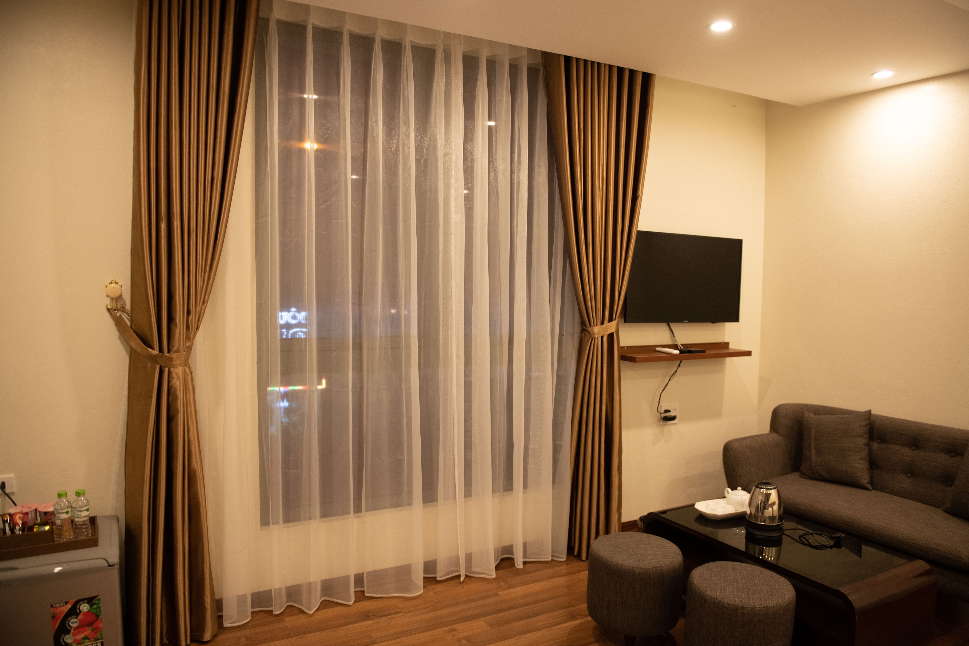 Habitación triple Deluxe | Escritorio, espacio para trabajar con laptop y insonorización 