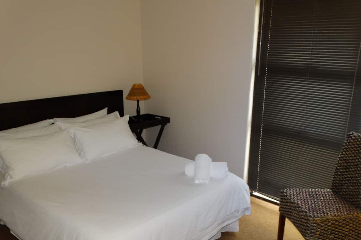 Standard Room | 1 bedroom, in-room safe, desk, laptop workspace