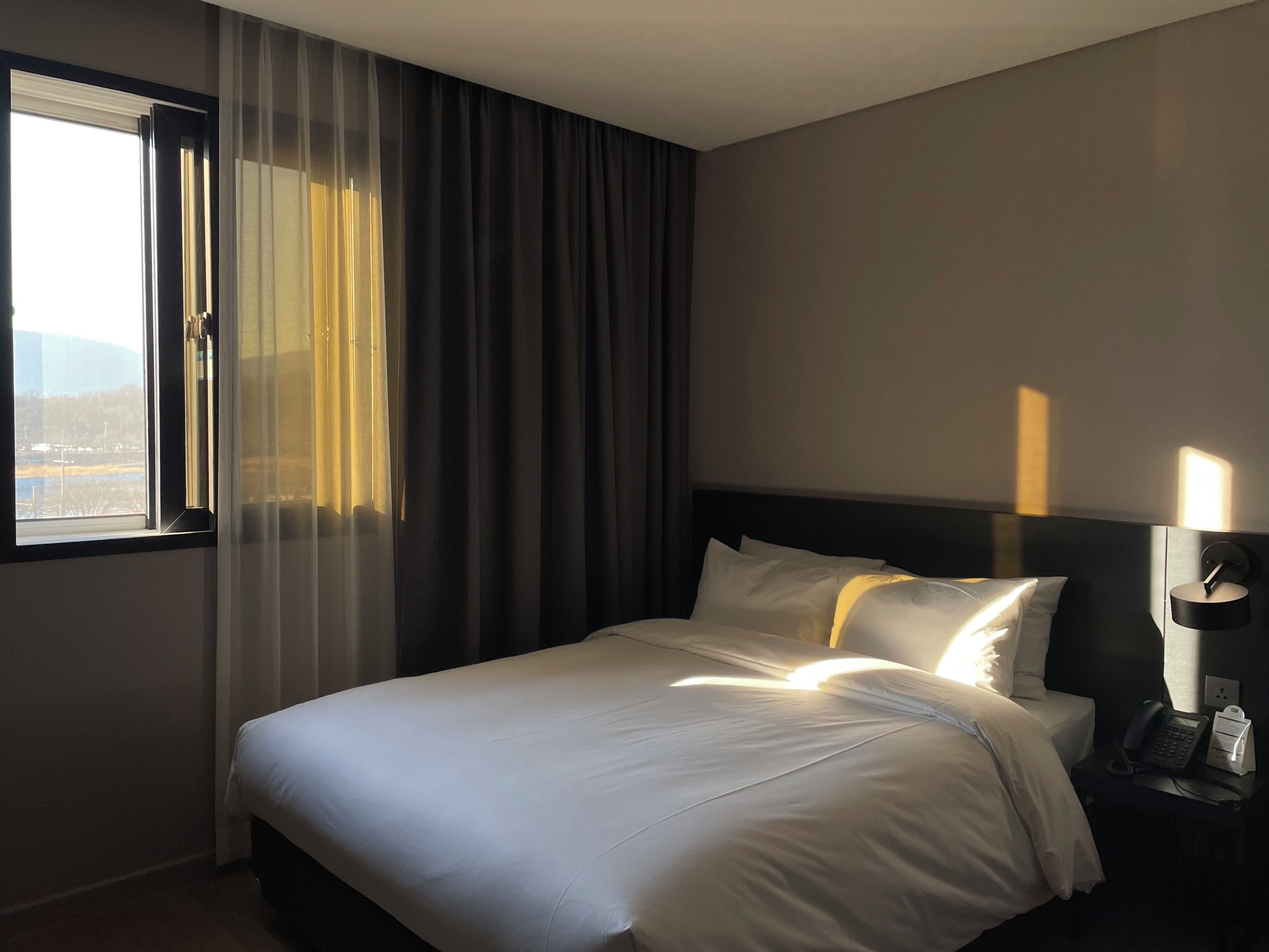 Down duvets, in-room safe, desk, blackout curtains