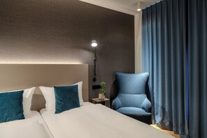 Superior Room | Hypo-allergenic bedding, in-room safe, desk, laptop workspace