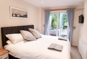 Appartement supérieur, salle de bain attenante, vue sur le jardin | 1 chambre