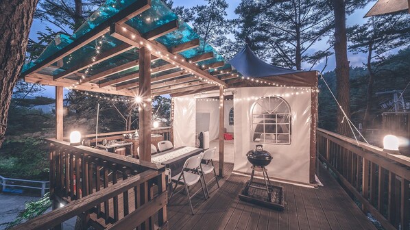 Standard Tent (Glamping) | Free WiFi - Couplestar in Forest Glamping (Hoengseong)