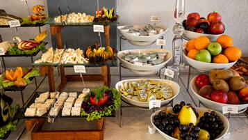 Petit déjeuner buffet compris tous les jours