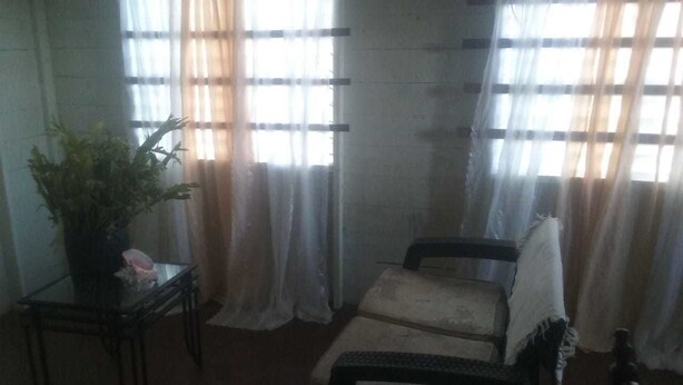 Interior entrance - Iree Apartments (St. John's)