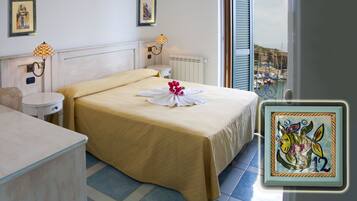 Panoramic-Doppel- oder -Zweibettzimmer | 1 Schlafzimmer, Schreibtisch, laptopgeeigneter Arbeitsplatz