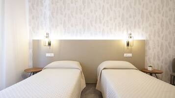 ๋น์ฆ๋์ค ํธ๋ฆฌํ๋ฃธ | ์
๋ ํธ ์ปดํฌํธ ์นจ๋, ๋ฏธ๋๋ฐ, ๊ฐ์ค ๋ด ๊ธ๊ณ , ๊ฐ๊ฐ ๋ค๋ฅธ ์คํ์ผ์ ์ธํ
๋ฆฌ์ด