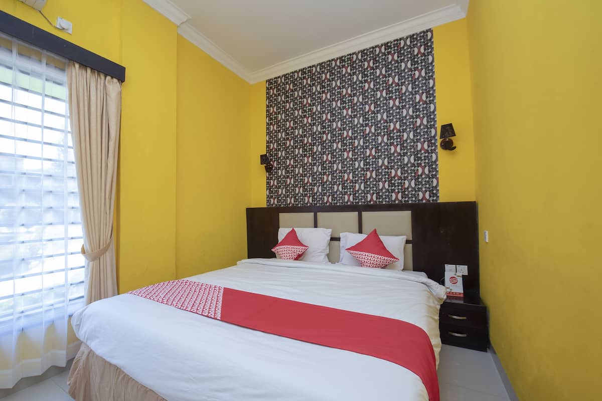 1 bedroom, desk, free WiFi, bed sheets