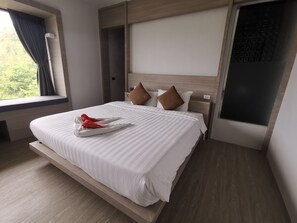 2 Bedrooms with Private Pool Villa | 2 ห้องนอน, ตู้นิรภัยในห้องพัก, โต๊ะทำงาน, Wi-Fi ฟรี
