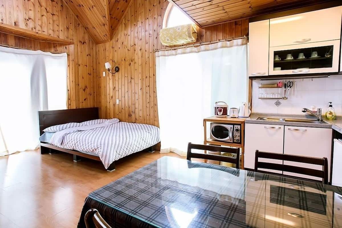 Fridge, microwave, stovetop, rice cooker