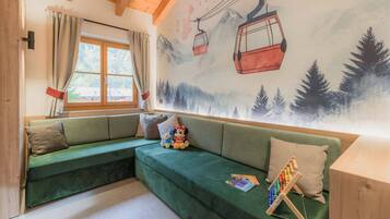 Chalet | Living area | Flat-screen TV, table tennis, heated floors