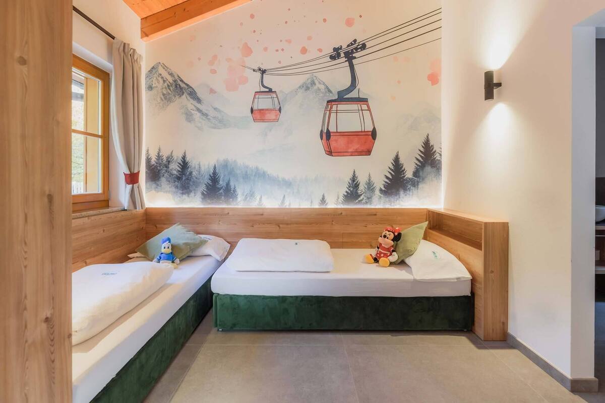 木屋 | 起居区 | 平板电视、乒乓球、加热地板