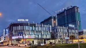 Front of property - evening/night - Hotel 99 Sepang KLIA (Sepang)