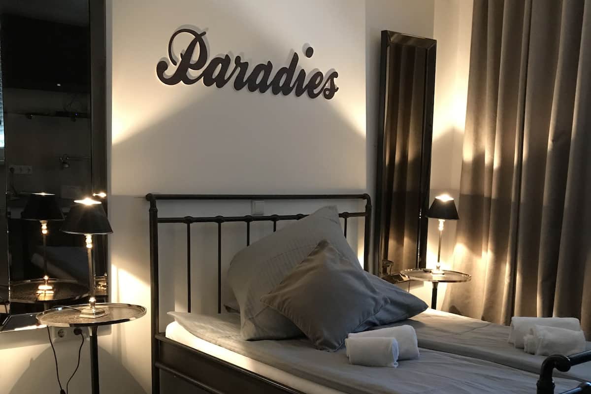 Doppelzimmer (Nr. 7) | 1 Schlafzimmer, Daunenbettdecken, Select-Comfort-Betten