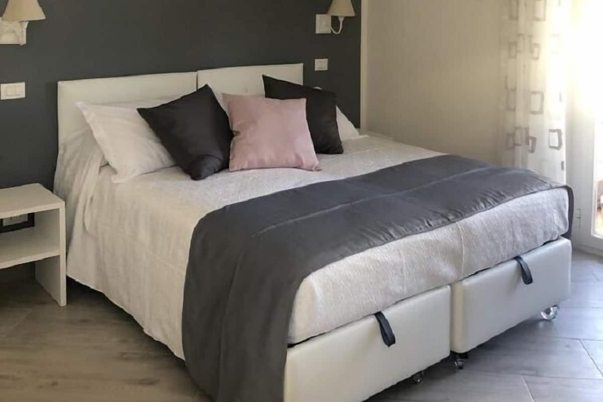 Double Room, Balcony (Maddalena)