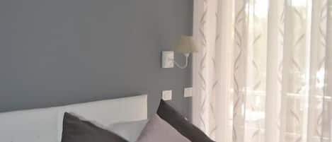 Minibar, desk, free WiFi, bed sheets