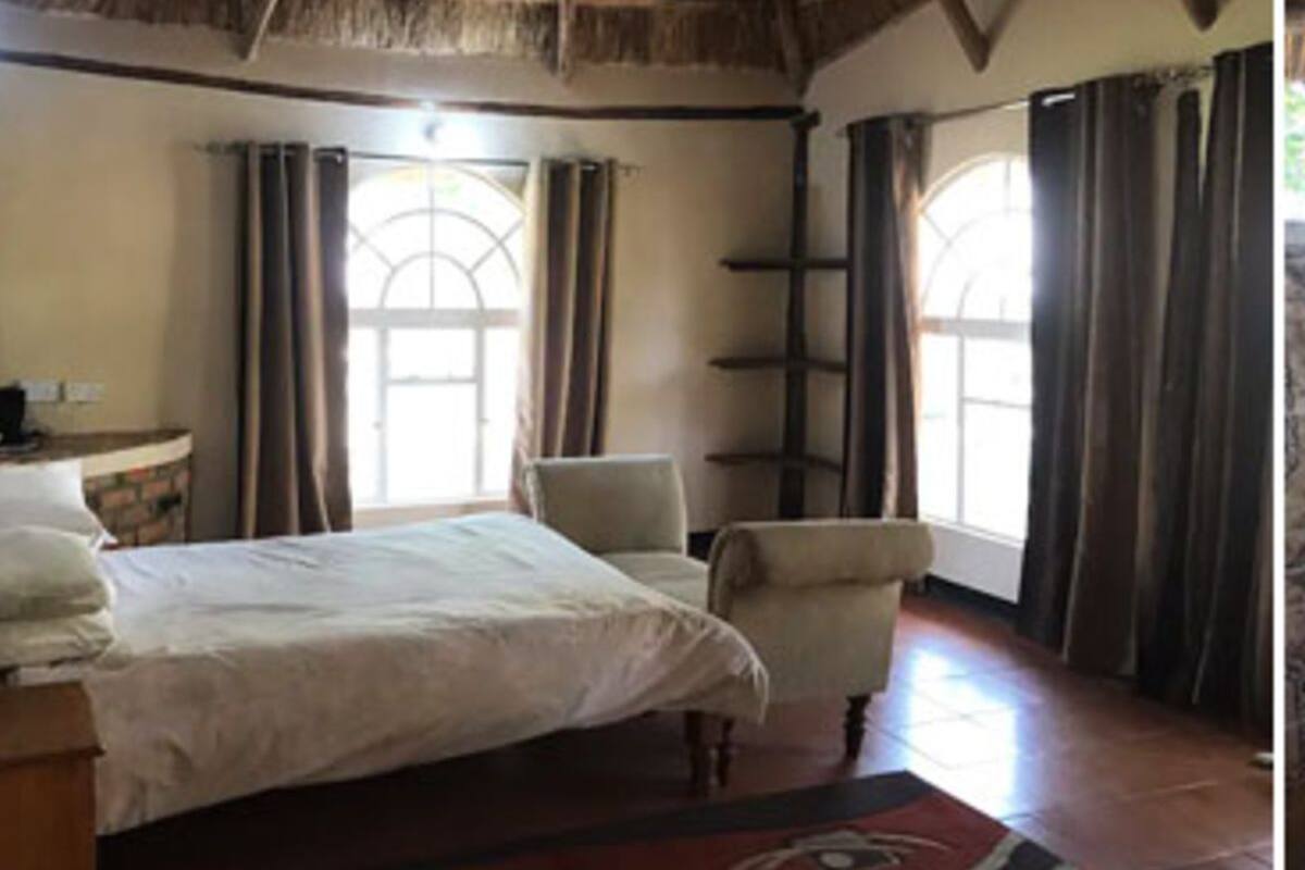 Chalet Basic | Una scrivania, lenzuola