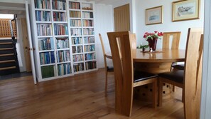 House | In-room dining - Glen Chass Farmhouse (The Howe)