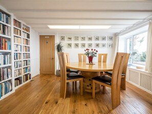 Hus | Spiseområde på rommet