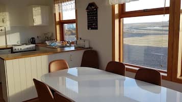 Quadruple Room, Shared Bathroom | Shared kitchen | Coffee/tea maker, electric kettle