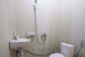 Standard-Zweibettzimmer | Badezimmer