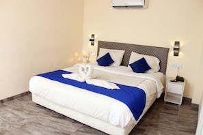 Rollaway beds, free WiFi