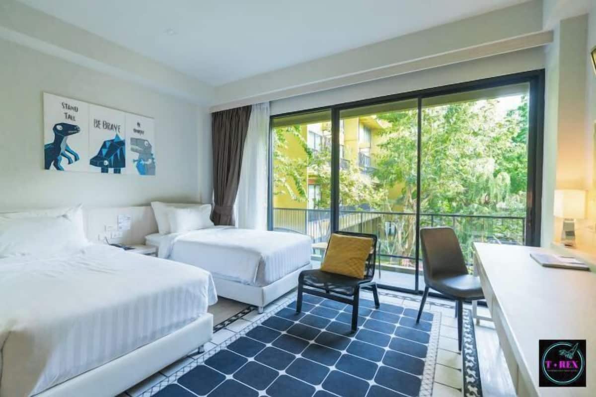 In-room safe, desk, blackout drapes, soundproofing
