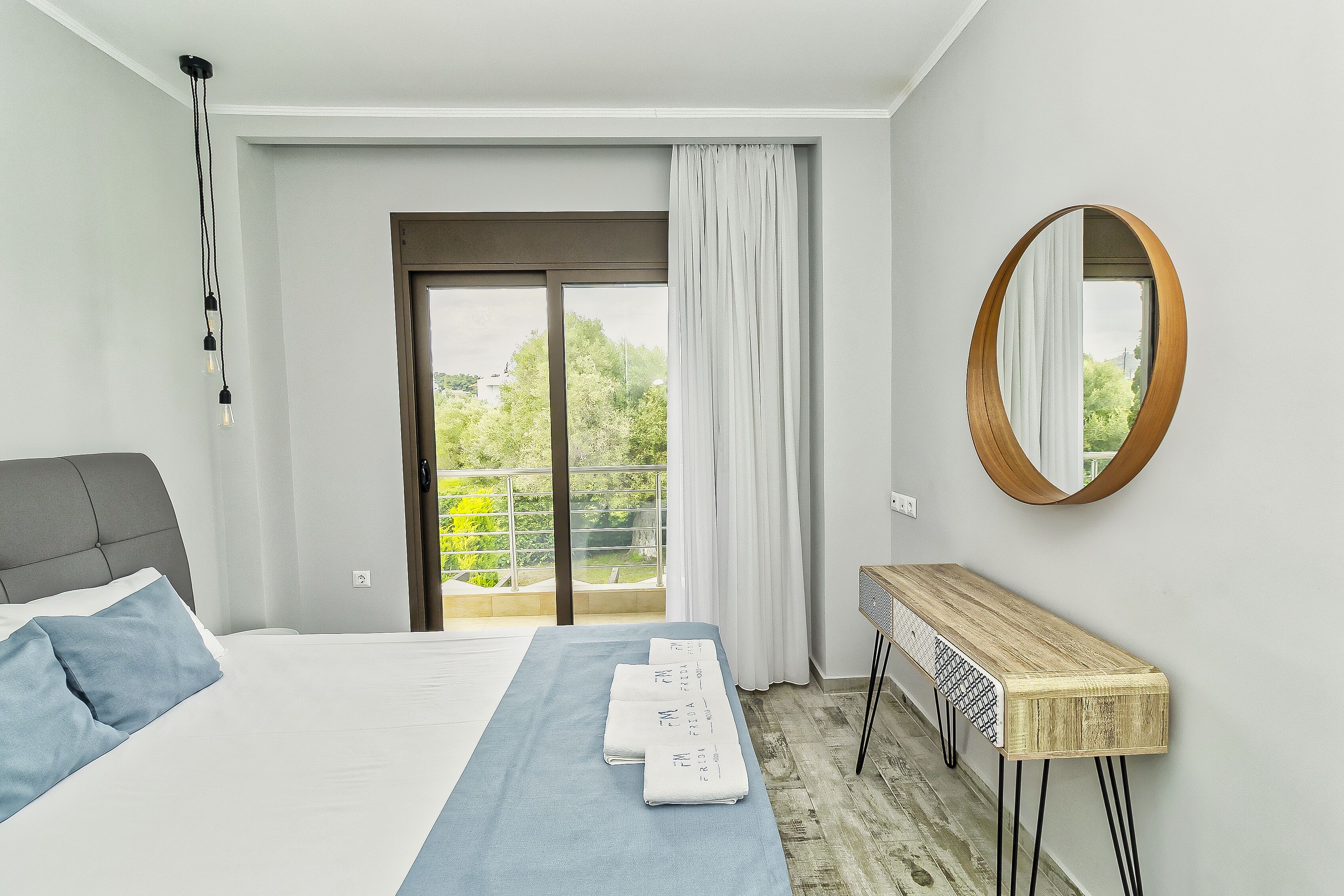 ตู้เย็น, เตาอบ, เตาประกอบอาหาร, เครื่องล้างจาน