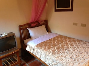 Free WiFi, bed sheets